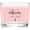 Yankee Candle Fresh Cut Roses votívna sviečka v skle 37 g