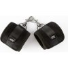 Putá na ruky SEI MIO Sensually Secured Velvet handcuffs čierna
