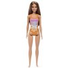 Barbie na pláži v oranžových plavkách