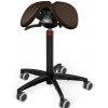 Sedlová stolička Salli SwingFit Farba čalúnenia: Koža - tmavo hnedá #93129, Výška postavy: Vysoká (L) - od 165 cm, Konštrukcia: čierna + štandard základňa 24 farieb