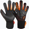 Brankárske rukavice Reusch Attrakt Infinity Airvent black/shocking orange