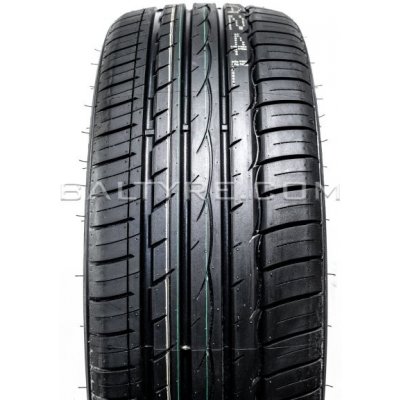 Comforser CF710 215/50 R17 95W