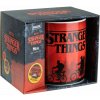Hrnček a nálepka Stranger Things