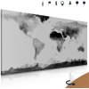 Obraz na korku mapa sveta tvorená mnohouholníkmi v čiernobielom prevedení