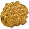 Nordic Ware forma v tvare včelieho plástu Honeycomb Pull-Apart zlatá 2,4 l