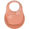 Podbradník pre deti Silicone Bib Beaba Terracotta z mäkkého silikónu a gombíkmi oranžový od 4 mes
