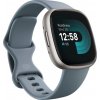 Fitbit Versa 4 Waterfall Blue / Platinum Aluminium, Prodej na náhradní díly, bez záruky, nejdou nabít ani zapnout