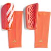 Futbalové chrániče adidas Tiro SG League IQ4041 M (160-175 cm)
