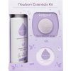 Kokoso Baby Newborn Essentials Kit Kokoso Baby Kids bio kokosový olej 83 ml + Kokoso Baby Kids jemná umývacia hubka pre deti 1 ks + Kokoso Baby Kids umývací gél na telo a vlasy bez parfumácie 200 ml