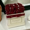 Krémový flower box s bordovými ružami Ma belle