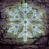 DECOLED LED svetelná snehová vločka V, závesná 3D tlač, priemer 67 cm, ľadovo biela