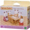 Epoch 2933 Sylvanian families Nábytek jídelní stůl se židlemi