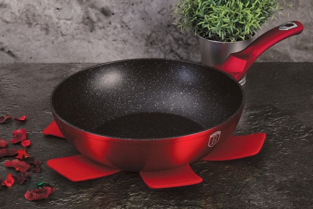 BerlingerHaus Metallic Line Burgundy Panvica wok s mramorovým povrchom 30 cm BH-6166