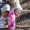 Quokka KIDS Nerezová fľaša termoska s pútkom PINK BRICKS 330 ml