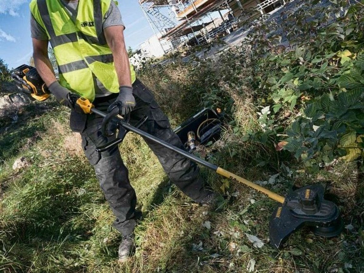 Rýchle kosenie aj náročné vyrezávanie