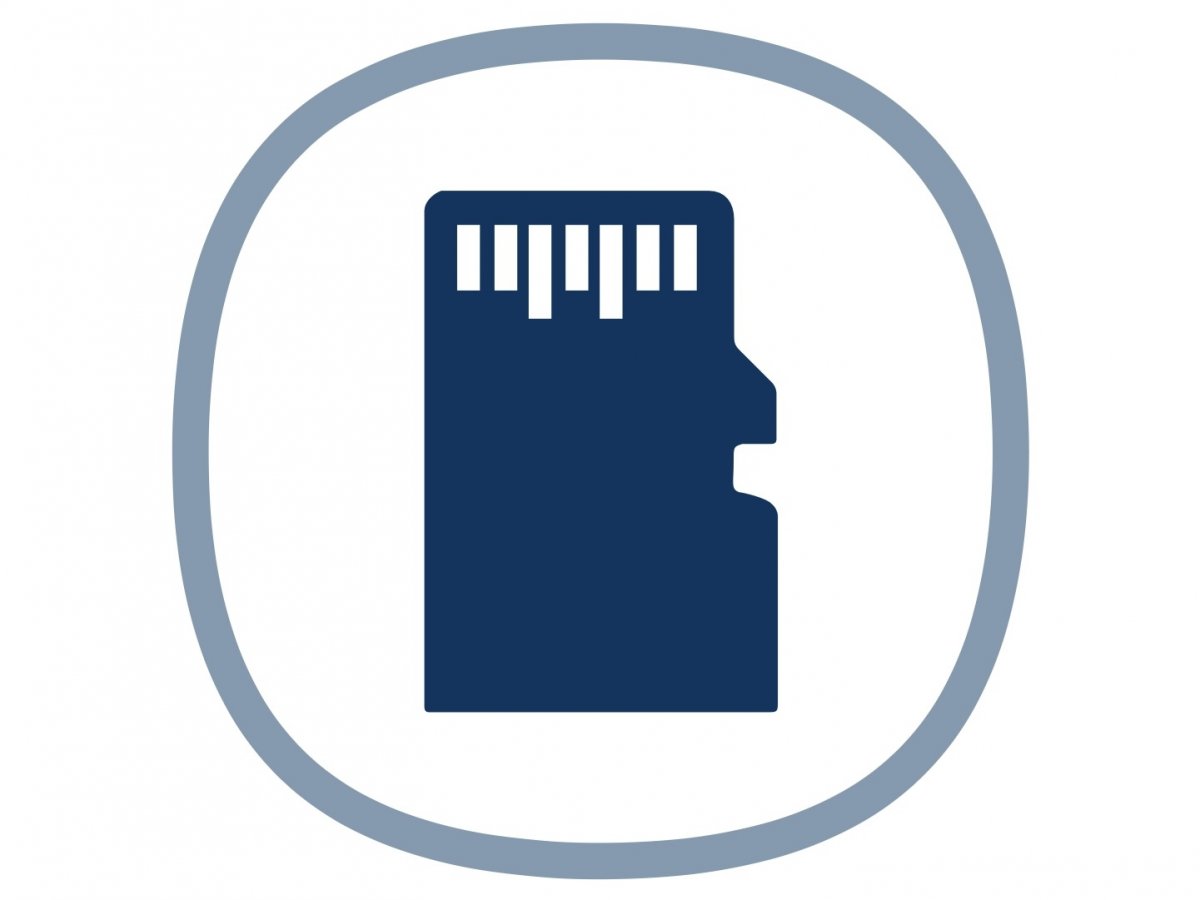 Moderný USB-C konektor a microSD slot