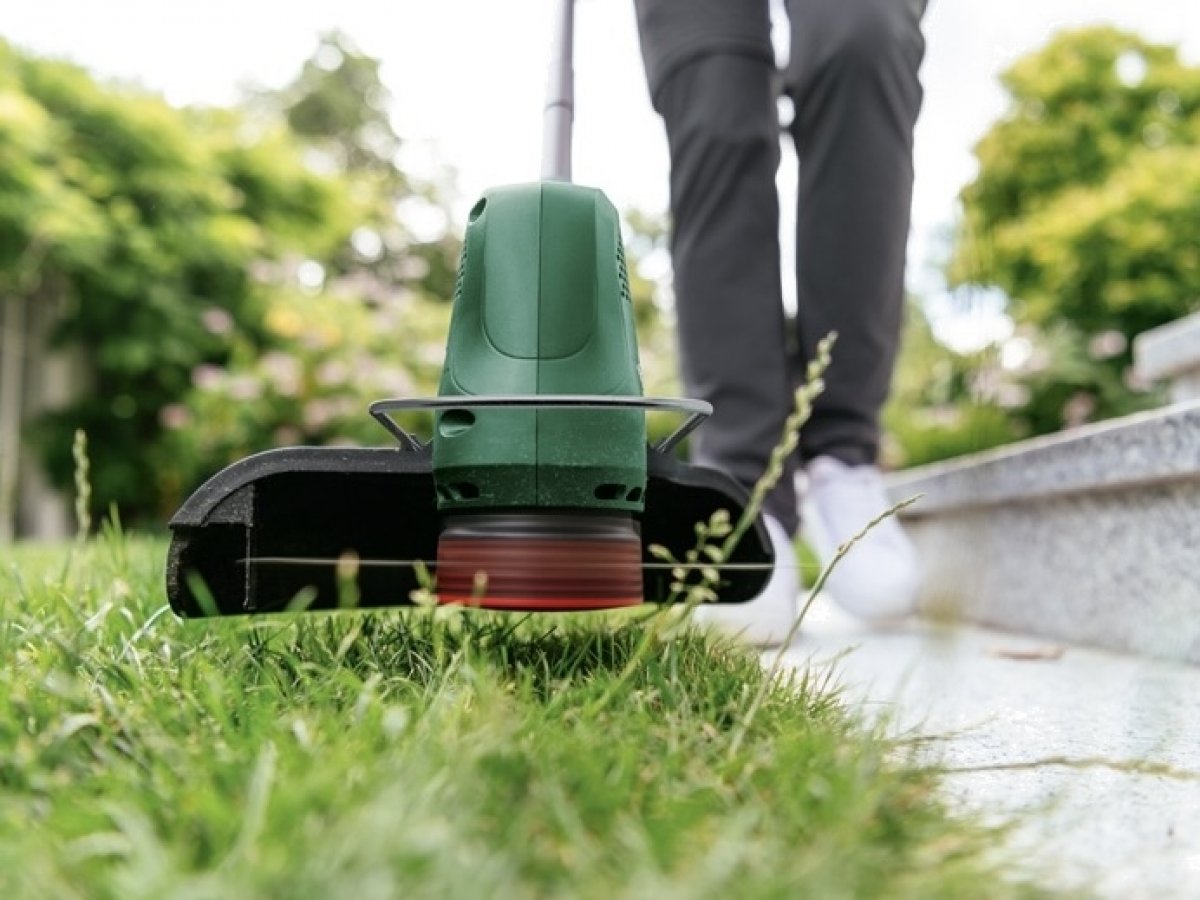 Poloautomatická cievka