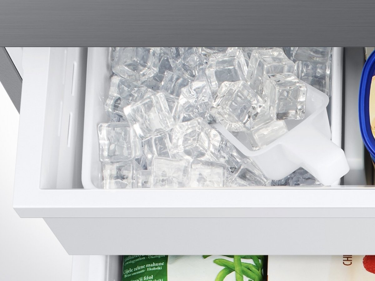 Automatický výrobník ľadu