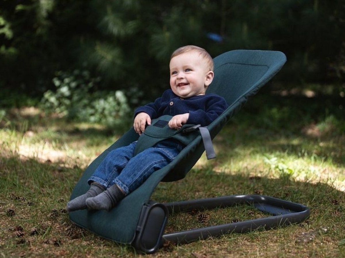 Ergonomicky tvarované sedadlo