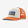 Patagonia Kšiltovka P-6 Logo Trucker, White w/Redtail Rust