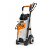 Vysokotlakový čistič-STIHL RE 170 PLUS (Pre náročných majiteľov domov je elektrický tlakový čistič STIHL RE 170 PLUS ideálny na čistenie okolo domu, napríklad terasy. Komerční používatelia môžu STIHL