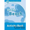 Oxford Read and Discover: Level 1 - At the Beach Activity Book - Rachel Bladon