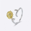 B-TOP Strieborný nastaviteľný prsteň Slnečnica so pozláteným detailom