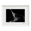 Atelier - Petr Vydra Umelecká čiernobiela fotografia - Dievča v klobúku (biely rám), Velikost a varianta fotografií Černý rám 30 x 40 cm ( pasparta 21x 30 cm )