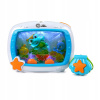 Baby Einstein, Sea Dreams Soother lampička na zdriemnutie do postieľky s mriežkou s diaľkovým ovládaním, svetlami a melódiami