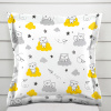 Biante Detská bavlnená obliečka na vankúš s lemom Sandra SA-725 Medvedíky na žlto-sivých obláčikoch na bielom 60 x 60 cm