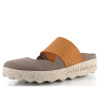 Asportuguesas šľapky s plnou špičkou taupe/camel P018176009 - 38