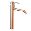 Vysoká umývadlová vodovodná batéria s dlhým mierne ohnutým výtokom, ružovo zlatá