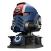 Joy Toy (CN) Warhammer 40,000: Space Marine 2 Replika Ultramarines Lieutenant Titus Helma a Display Stand 44 cm