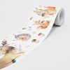 DIMEX | Vliesová samolepiaca bordúra Lesní kamaráti SBD-15-008 | 15 cm x 5 m | biela, viacfarebná, hnedá + Vliesová samolepiaca bordúra na stenu DIMEX Lesní kamaráti SBD-15-008 v rozmere 15 cm x 5 m