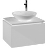 VILLEROY & BOCH Legato závesná skrinka pod umývadlo na dosku (umývadlo v strede), 1 zásuvka, 600 x 500 x 380 mm, Glossy White, B56700DH