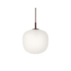 Muuto Závesné svietidlo Rime Ø18, opal/deep red 22254