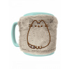 Pyramid Hrnček Pusheen - Fuzzy Cosy (+ plyšový návlek)