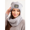 Legínovo Dámsky súprava z plyšového materiálu čiapka a tunel s ozdobnou nášivkou béžový Farba: Sivá, Veľkosť: UNI