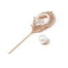 Éternelle Luxusní brož s perlou a krystaly Kaelin Gold B9013-154774A Zlatá