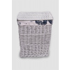 Bílý hranatý proutěný koš na prádlo s víkem Rozměry (cm): 47x36, v. 59
