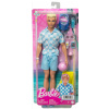 Barbie Ken na pláži v modrém