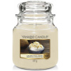Yankee Candle Coconut Rice Cream - Krém s kokosovou ryžou vonná sviečka Classic stredné sklo 411 g