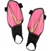 Futbalové chrániče Nike Charge SP2165-600 Veľkosť: M (160-170cm)