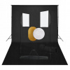 Štúdiový set s lampami typu softbox, pozadím a blendami