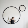ELEGANTNÉ KRUHOVÉ ZRKADLO, VEĽKÉ, ČIERNY RÁM 70 cm (ELEGANTNÉ KRUHOVÉ ZRKADLO, VEĽKÉ, ČIERNY RÁM 70 cm)