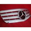 Sportovní maska s logem Mercedes E Class W211 07-, stříbrná-chrom
