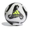 Futbalový zápas Tiro Match s umelým povrchom HT2423 - Adidas 4