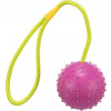 Trixie Vrhací míč hrbolatý na šňůře 7/30 cm