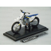 Husqvarna FC 450 (sběratelský model, určeno pouze k vystavení)