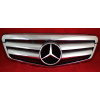 Sportovní maska s logem Mercedes E Class W212, stříbrná-chrom